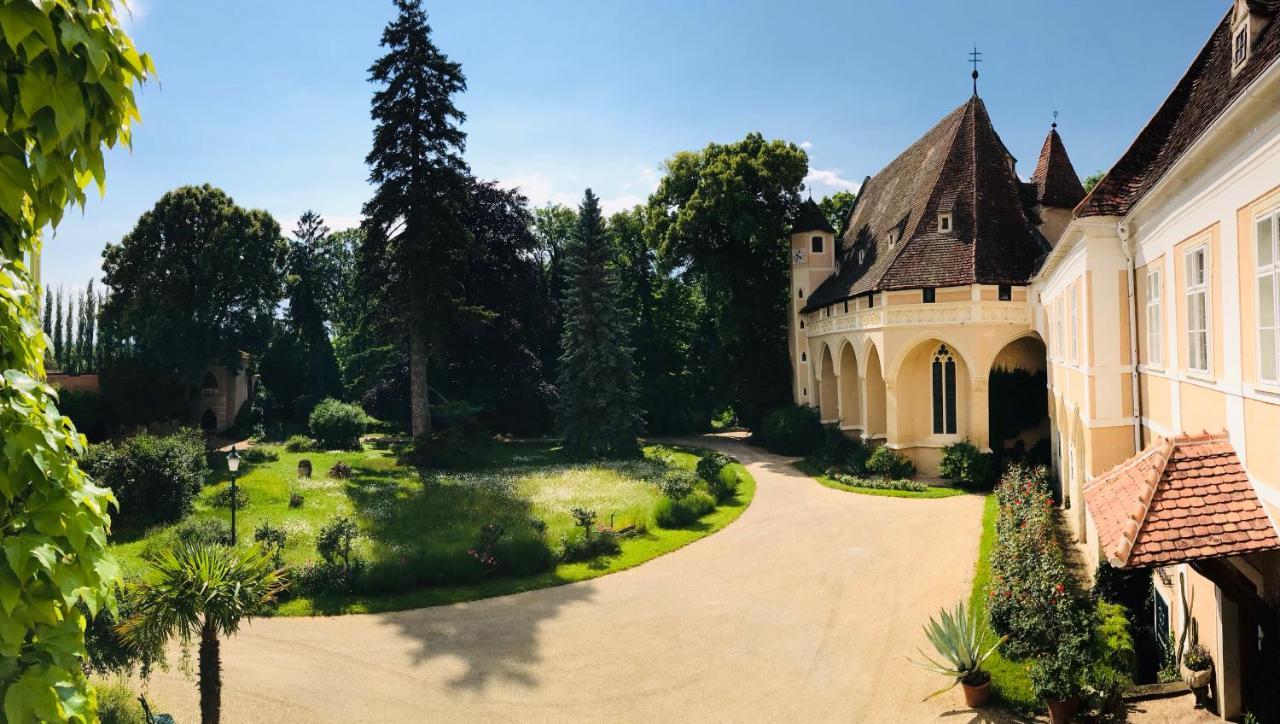 Ferienwohnung Schloss Schrattenthal Экстерьер фото